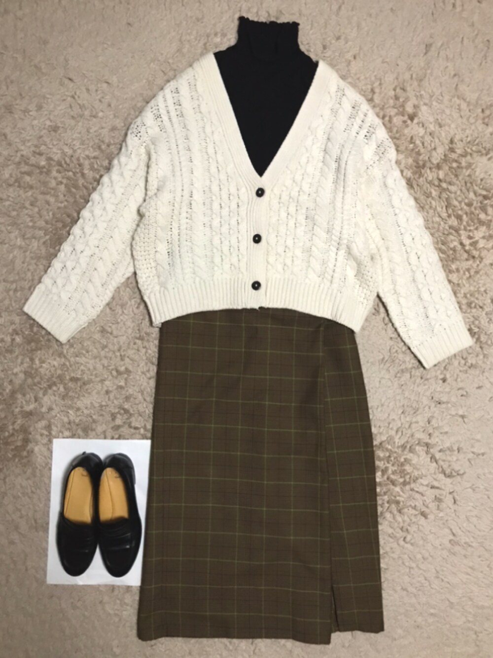 KBF（ケイビーエフ）の「ケーブルサークルカーディガン