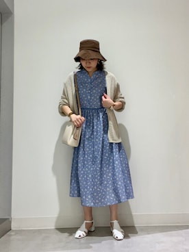 「フラワープリント」｜「アイテム（帽子）」を使った、asamiさん（レディース・164cm）の夏コーディネート