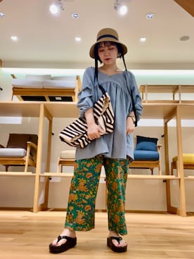 「SMELLY（スメリー）のペーパーブレードハット（ハット、ベージュ系）」を使った、asamiさん（レディース・164cm）の春コーディネート