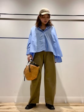 「初秋のパンツスタイル」｜「アイテム（キャップ）」を使った、asamiさん（レディース・164cm）の秋コーディネート