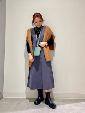 「RODE SKO」｜「アイテム（ジャンパースカート）」を使った、asamiさん（レディース・164cm）の冬コーディネート