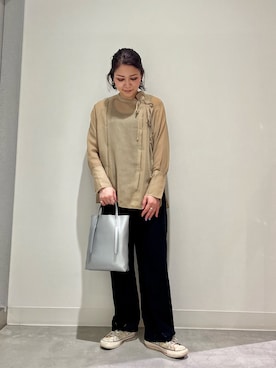 「アイテム（トートバッグ、シルバー系）」を使った、asamiさん（レディース・164cm）の春コーディネート