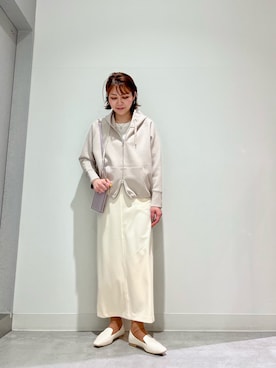 「RODE SKO」｜「アイテム（パーカー）」を使った、asamiさん（レディース・164cm）の春コーディネート