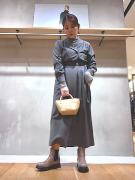 「URBAN RESEARCH ROSSO（アーバンリサーチロッソ）のカシュクールデザインウーステッドワンピース（ワンピース、グレー系）」を使った、asamiさん（レディース・164cm）の秋コーディネート