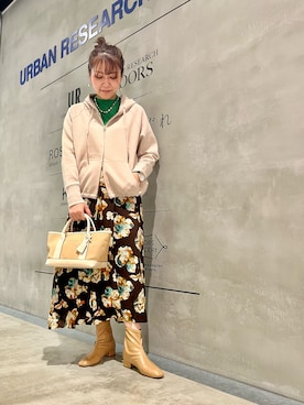 「RODE SKO」｜「アイテム（パーカー）」を使った、asamiさん（レディース・164cm）の秋コーディネート
