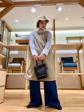 「URBAN RESEARCH DOORS（アーバンリサーチドアーズ）のLY　LETTER CAP（キャップ、イエロー系）」を使った、asamiさん（レディース・164cm）の春コーディネート