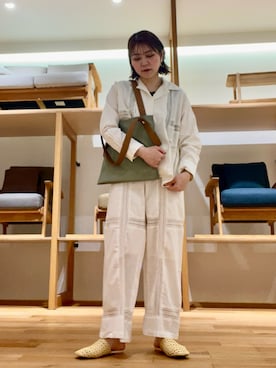 「RODE SKO（ロデスコ）のアイテム（バッグ）」を使った、asamiさん（レディース・164cm）の春コーディネート