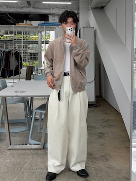 「SINSS（シンス）のWide balloon denim / ワイドバルーンデニム（デニムパンツ、ホワイト系）」を使った、ひびさん（メンズ・168cm）の秋コーディネート