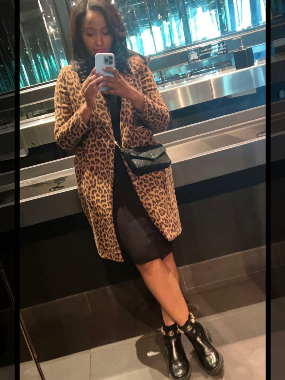 「leopard、leopardprint、leopard print、springstyle、ZARA、GUCCI、LouisVuitton、LOUIS  VUITTON、Louis Vuitton、sunday funday、animal print」｜「GUCCIのGucci Trip Leather Chelsea Boots（ブーツ、ブラック系）」を使った、ddivine1さん（レディース・168cm）の春コーディネートの1枚目の写真