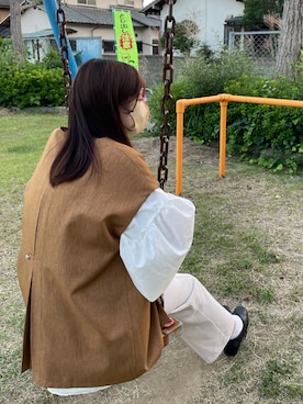 「アイテム（ダウンベスト、ブラウン系）」を使った、ohanaさん（レディース・160cm）の秋コーディネート
