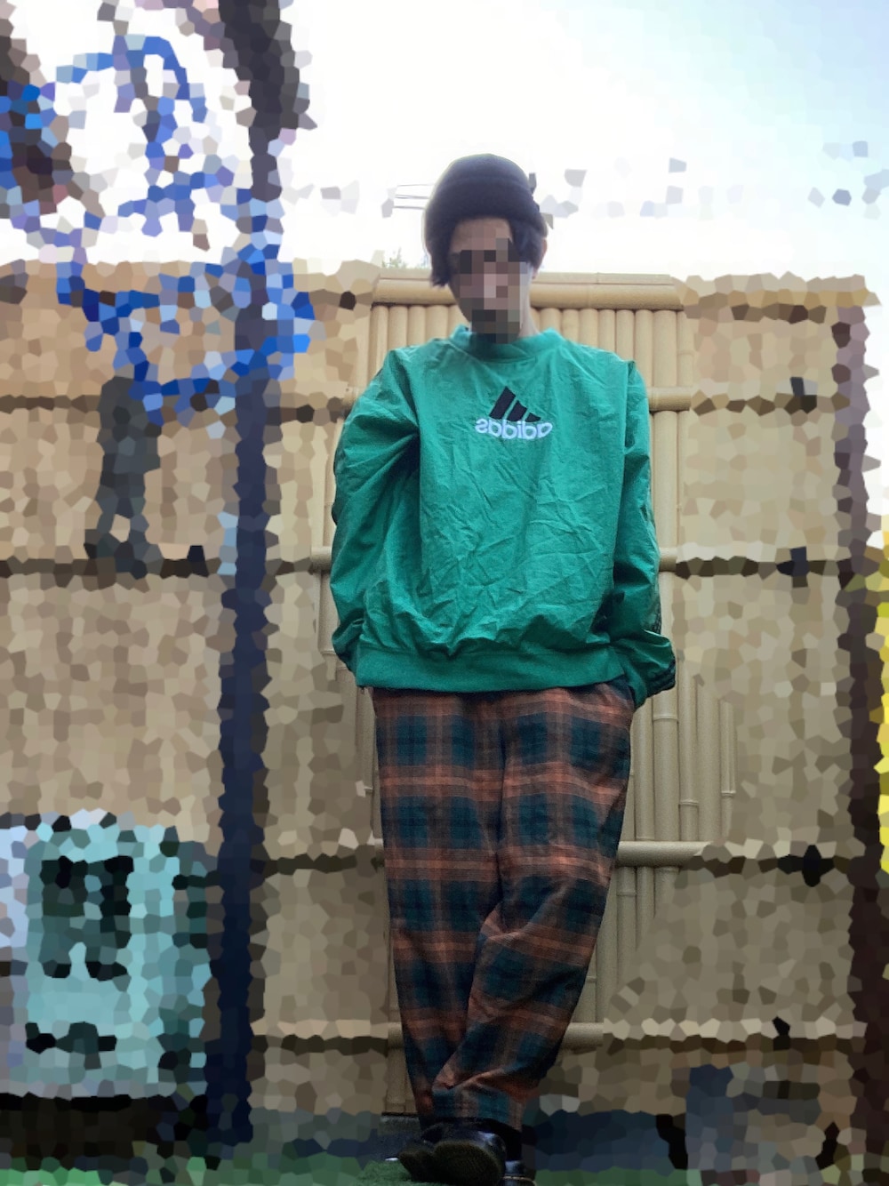 「春、ビックシルエット、ストリートコーデ、お洒落さんとつながりたい、NFL、ナイロンプルオーバー、adidas、Dr.Martens、ニコアンド、古着MIX」｜「niko and...のアイテム（パンツ、その他）」を使った、BAMYANさん（メンズ・177cm）の春コーディネートの1枚目の写真