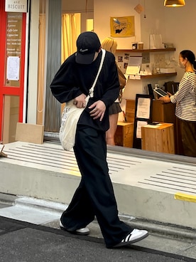 「COS（コス）のアイテム（パンツ）」を使った、kojiさん（メンズ・173cm）の秋コーディネート