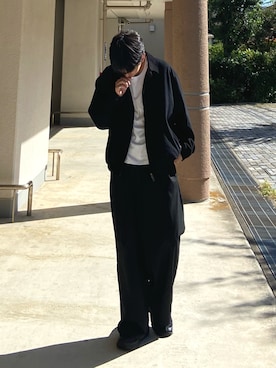 「Adoon plain（アドーンプレーン）のアイテム（スラックス）」を使った、kojiさん（メンズ・174cm）の秋コーディネート