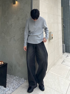 「LUENNA（ルエナ）の【LUENNA】Vintage Curve Denim Pants / ヴィンテージ カーブデニムパンツ（デニムパンツ、ブラック系）」を使った、kojiさん（メンズ・174cm）の春コーディネート