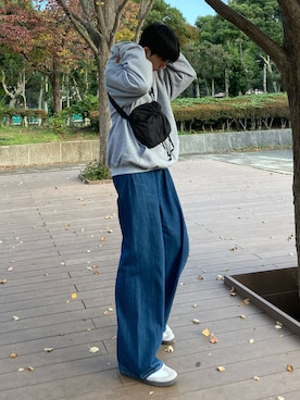 「COS（コス）のアイテム（パンツ）」を使った、kojiさん（メンズ・173cm）の秋コーディネート