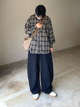 「YOLO（ヨーロ）のアイテム（シャツ/ブラウス、ブラウン系）」を使った、kojiさん（メンズ・174cm）の秋コーディネート