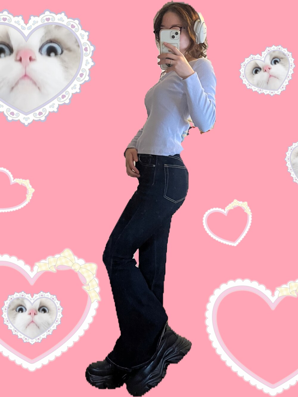 「フレアパンツ、デニムパンツ、ヘンリーネック、ヘッドホン、厚底シューズ、AZUL、GAP、nice claup、低身長」｜「AZULのアイテム（デニムパンツ、ブルー系）」を使った、miiiさん（レディース・150cm）の秋コーディネートの1枚目の写真