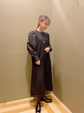 「アパレルスタッフ」｜「アイテム（アクセサリー）」を使った、miori .さん（レディース・157cm）の秋コーディネート
