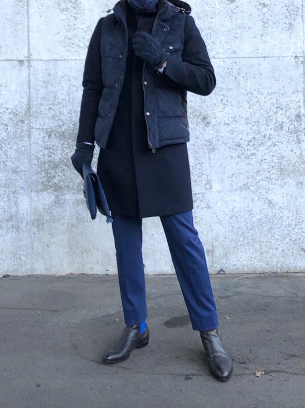 「リカルドティッシ」｜「OFFICINE CREATIVEのアイテム（ブーツ、グレー系）」を使った、yuriさん（メンズ・175cm）の冬コーディネートの1枚目の写真