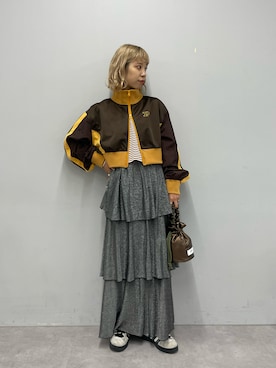 「ティアードスカート」｜「アイテム（ナイロンジャケット）」を使った、こざるさん（レディース・158cm）の夏コーディネート