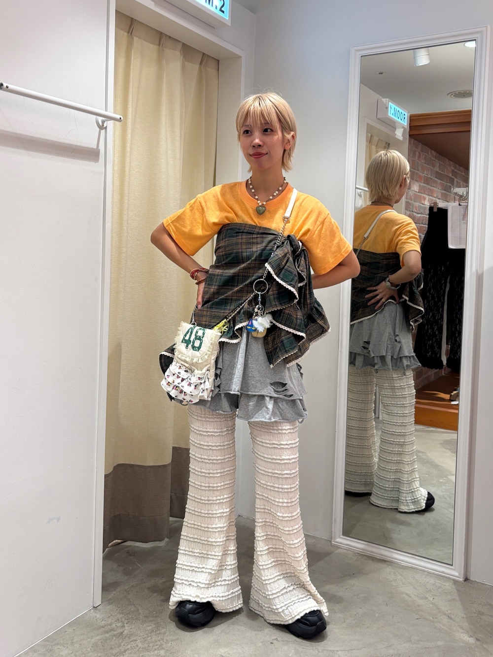 「CIAOPANIC、ciaopanic、チャオパニック(Ciaopanic)、チャオパニック」｜「CIAOPANICのヴィンテージライクスラブTee（Tシャツ/カットソー、オレンジ系）」を使った、こざるさん（レディース・158cm）の夏コーディネートの1枚目の写真