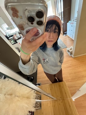 「アイテム（スウェット、シルバー系）」を使った、kuribo さん（レディース・155cm）の春コーディネート