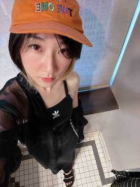 「UNIQLO（ユニクロ）のアイテム（キャップ、オレンジ系）」を使った、kuribo さん（レディース・155cm）の春コーディネート