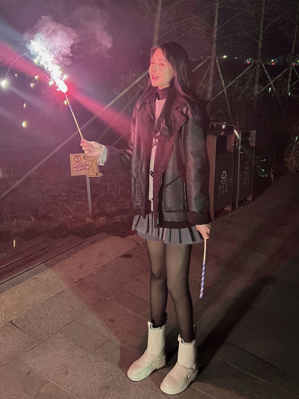 「冬コーデ、happy new year、跨年」｜「BALENCIAGAのアイテム（トップス、グレー系）」を使った、Keroro樂樂如さん（レディース・173cm）の春コーディネートの1枚目の写真