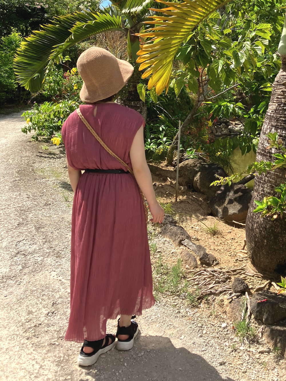 「休日コーデ、夏コーデ、オトナカジュアル、低身長コーデ、ワンピース」｜「Amiurのsoft straw hat（ハット、ブラウン系）」を使った、こめ☺︎さん（レディース・149cm）の夏コーディネートの1枚目の写真