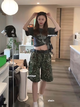 「WHO'S WHO gallery（フーズフーギャラリー）のスタッズベルト（ベルト）」を使った、iroさん（レディース・164cm）の秋コーディネート