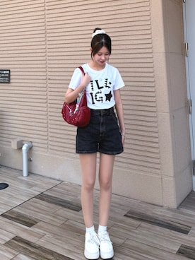 「アイテム（ヘアアクセサリー）」を使った、iroさん（レディース・164cm）の秋コーディネート