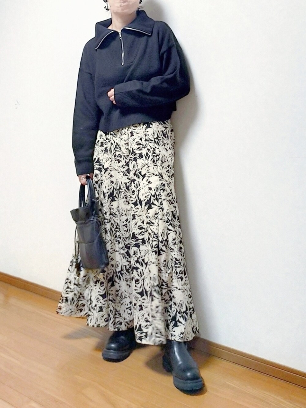 ãã©ãã¯ç³»ã®ã¹ã«ãŒãããã©ãã¯ç³»ã®ããã/ã»ãŒã¿ãŒããã©ãã¯ç³»ã®ããŒããççšããã¬ãã£ãŒã¹ã®ç§ã³ãŒãã£ããŒãã®1æç®ã®åç