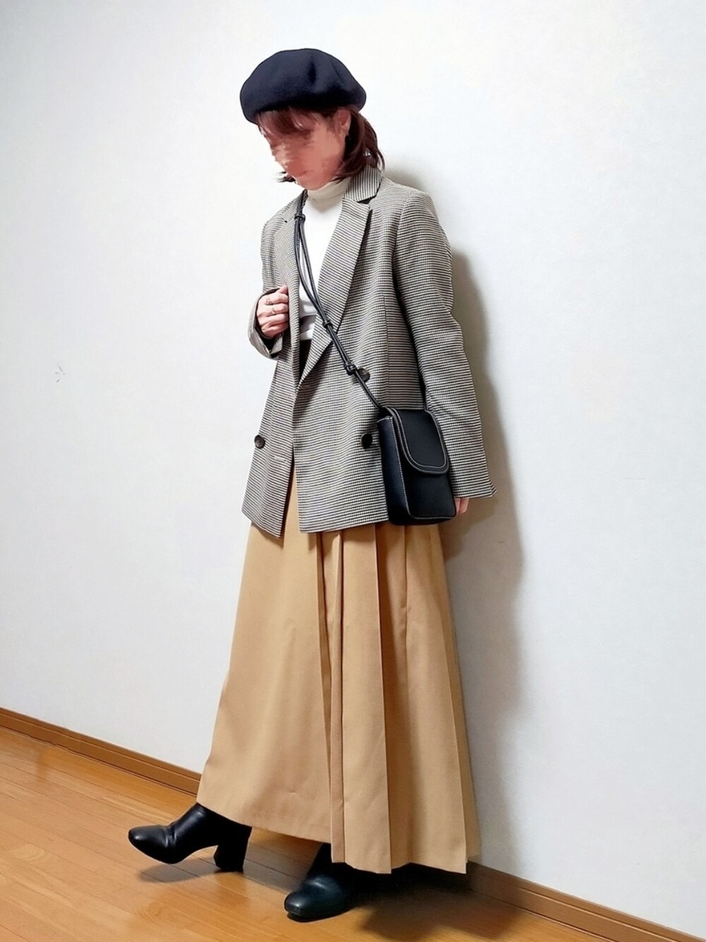 ããŒãžã¥ç³»ã®ããŒã©ãŒããžã£ã±ãããããŒãžã¥ç³»ã®ã¹ã«ãŒãããã©ãã¯ç³»ã®ããŒããççšããã¬ãã£ãŒã¹ã®å¬ã³ãŒãã£ããŒãã®1æç®ã®åç