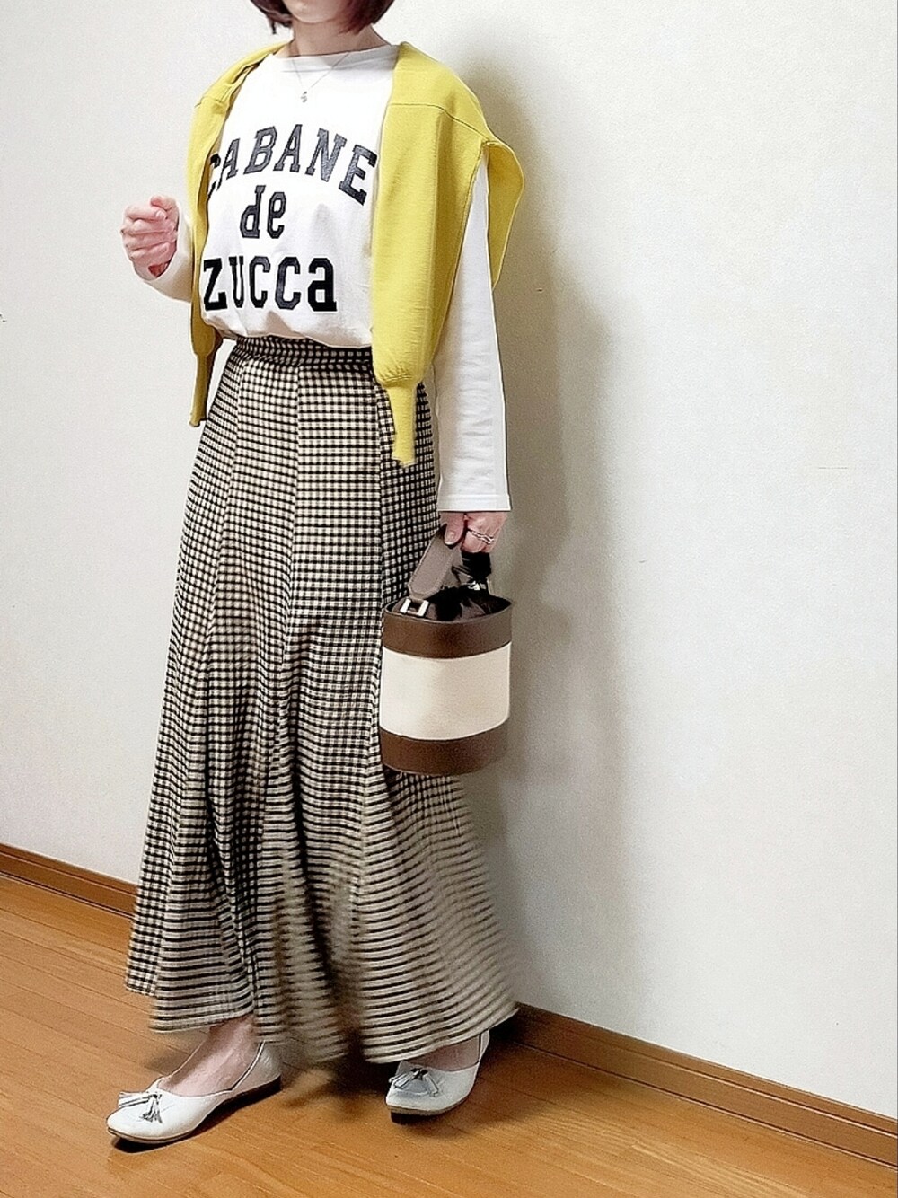 ãã¯ã€ãç³»ã®Tã·ã£ã/ã«ãããœãŒãããŒãžã¥ç³»ã®ã¹ã«ãŒããã€ãšããŒç³»ã®ã«ãŒãã£ã¬ã³/ãã¬ããççšããã¬ãã£ãŒã¹ã®æ¥ã³ãŒãã£ããŒãã®1æç®ã®åç