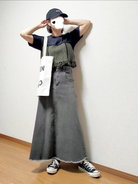 「アイテム（デニムスカート、グレー系）」を使った、のんくる🌼さん（レディース・154cm）の秋コーディネート
