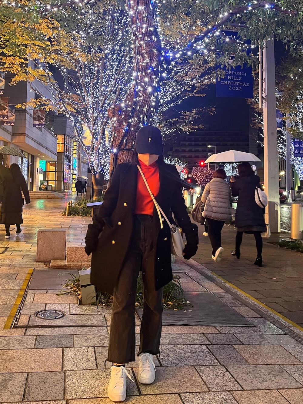 「クリスマスに着たい服、服とコスメでなりたい自分に、秋冬コーデ、クリスマス、低身長女子、今日のコーデ、スニーカー、スニーカーコーデ、キャップ、パンツスタイル、お洒落さんとつながりたい、おしゃれさんと繋がりたい、服好きな人と繋がりたい、いいね、save、フォローお願いします🤑、タートルネック」｜「GUのアイテム（キャップ、その他）」を使った、rinkaさん（レディース・153cm）の冬コーディネートの1枚目の写真