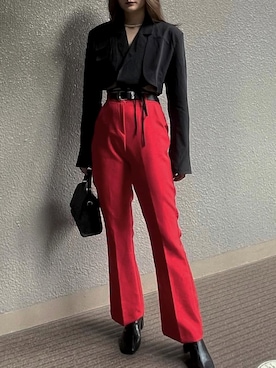 「アイテム（スラックス、レッド系）」を使った、ユウカさん（レディース・165cm）の秋コーディネート