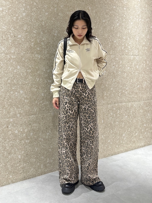 LEO PRNTED WIDE STRAIGHT（デニムパンツ）｜MOUSSY（マウジー）の