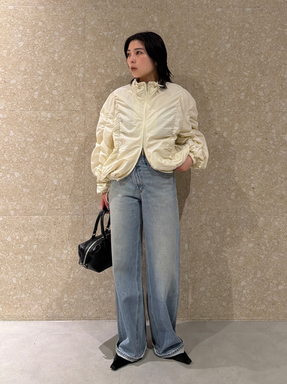 SHIRRING OVER NYLON ブルゾン　完売商品 26年SS新作】SHIRRING OVER NYLON ブルゾンを使った人気ファッション