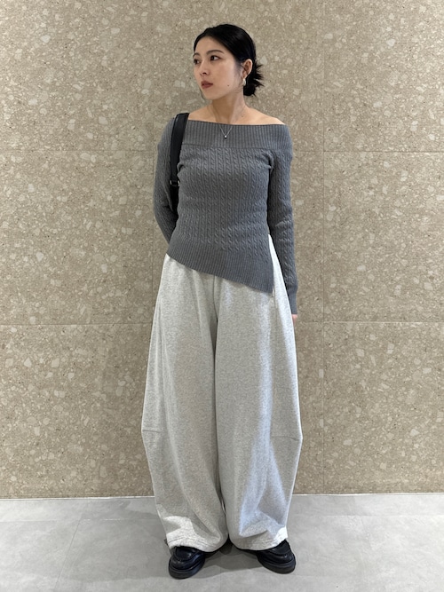 ASYMMETRY SHOULDER CABLE ニット