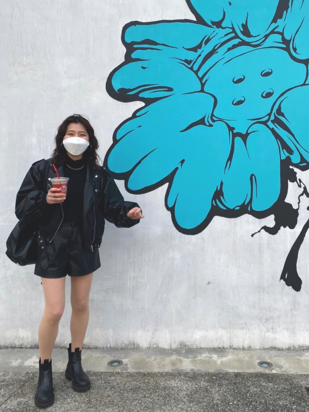 「ブラックコーデ、革ジャン、ZARA、ユニクロ、jouetie、H&M、リュック」｜「H&Mのアイテム（ブーツ、ブラック系）」を使った、NAO☺︎さん（レディース・159cm）の春コーディネートの1枚目の写真