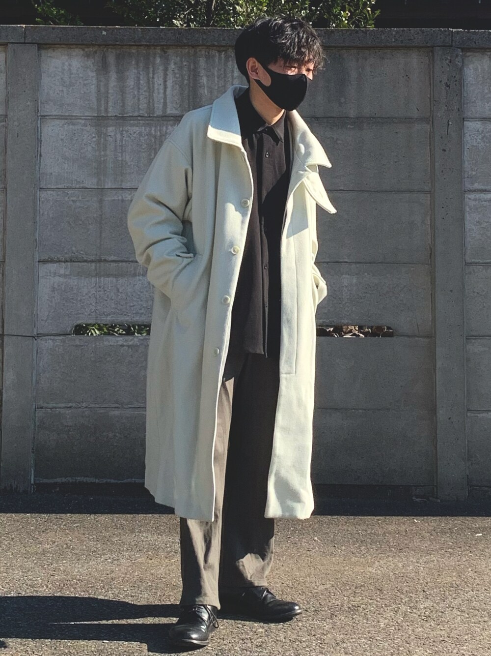 「クリスマスに着たい服、#ホワイト、#ステンカラーコート、＃おしゃれさんと繋がりたい、#ootd」｜「AIVERのCASPER JOHN AIVER　W70メルトンカバードステンカラーコート（ステンカラーコート、ベージュ系）」を使った、Kaiseiさん（メンズ・164cm）の冬コーディネートの1枚目の写真
