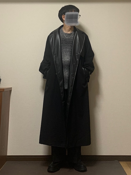 Ellno Loset（エルノロゼット）の「ビーガンレザー切り替えトレンチ