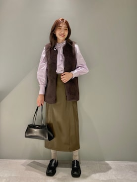 「アイテム（ベスト）」を使った、清水 みゆきさん（レディース・157cm）の秋コーディネート
