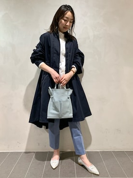 「ブルーコーデ」｜「アイテム（トレンチコート）」を使った、tomomiさん（レディース・159cm）の春コーディネート