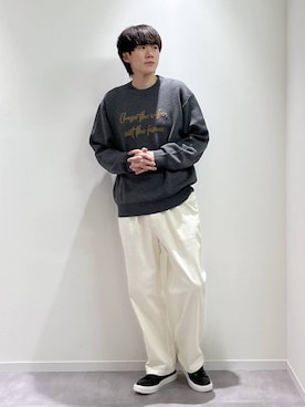 「GLOBAL WORK（グローバルワーク）のスゴラクストレッチワイドパンツ/601343（その他パンツ、ホワイト系）」を使った、おませさん（メンズ・175cm）の春コーディネート