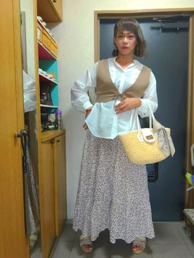 「ティアードスカート」｜「アイテム（その他トップス）」を使った、メグミ   ☆海乃  恵さん（レディース・171cm）の夏コーディネート
