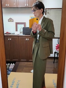 五木田　MARNI マルニ　スーツ　セットアップ 美品 UNIQLO ユニクロ MARNI マルニ スーツ セットアップ カーキ