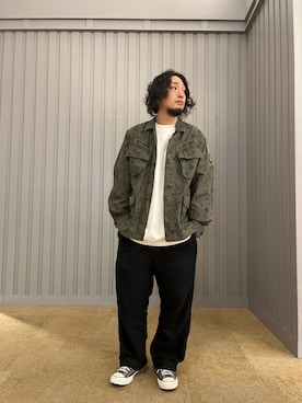 「ロールアップ」｜「アイテム（ミリタリージャケット）」を使った、ハットリさん（メンズ・176cm）の秋コーディネート