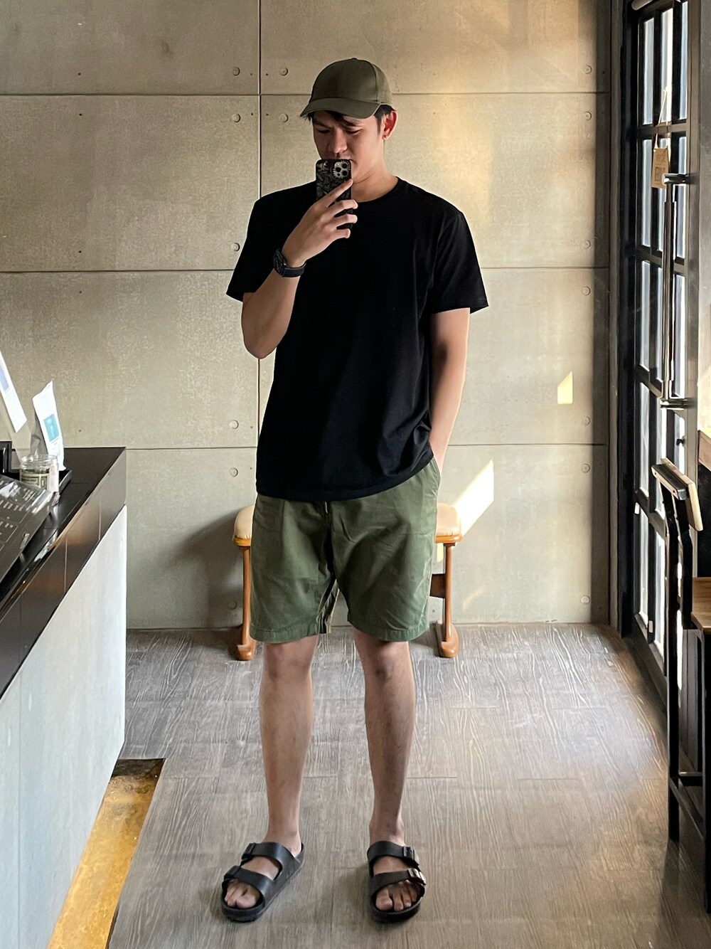 「H&Mのアイテム（キャップ、その他）」を使った、kookkooさん（メンズ・180cm）の春コーディネートの1枚目の写真